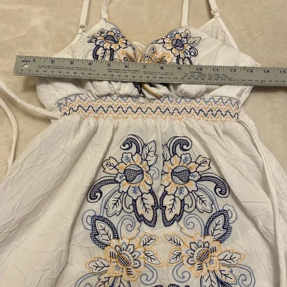 HeartSoul White and Navy Floral Tank Top - Picture 13 of 16